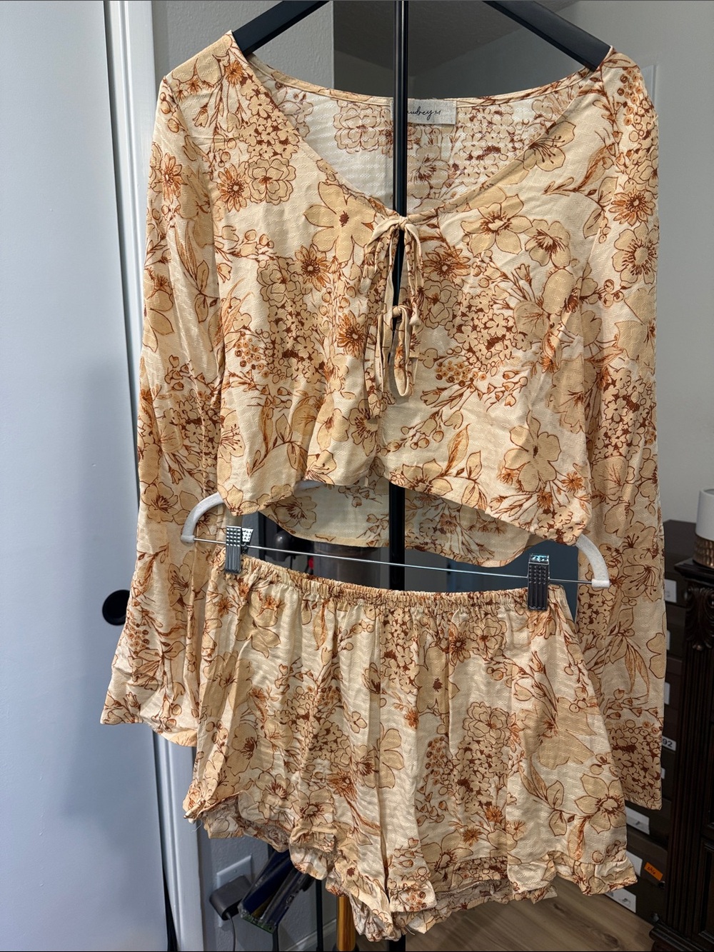 Audrey top and short sets size L new without tag